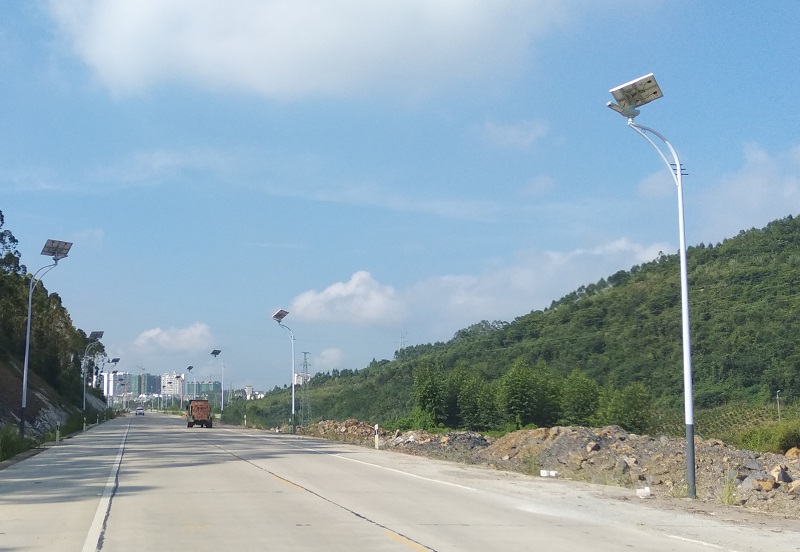 太陽(yáng)能路燈的能源利用效率探究太陽(yáng)能路燈的能源利用效率探究