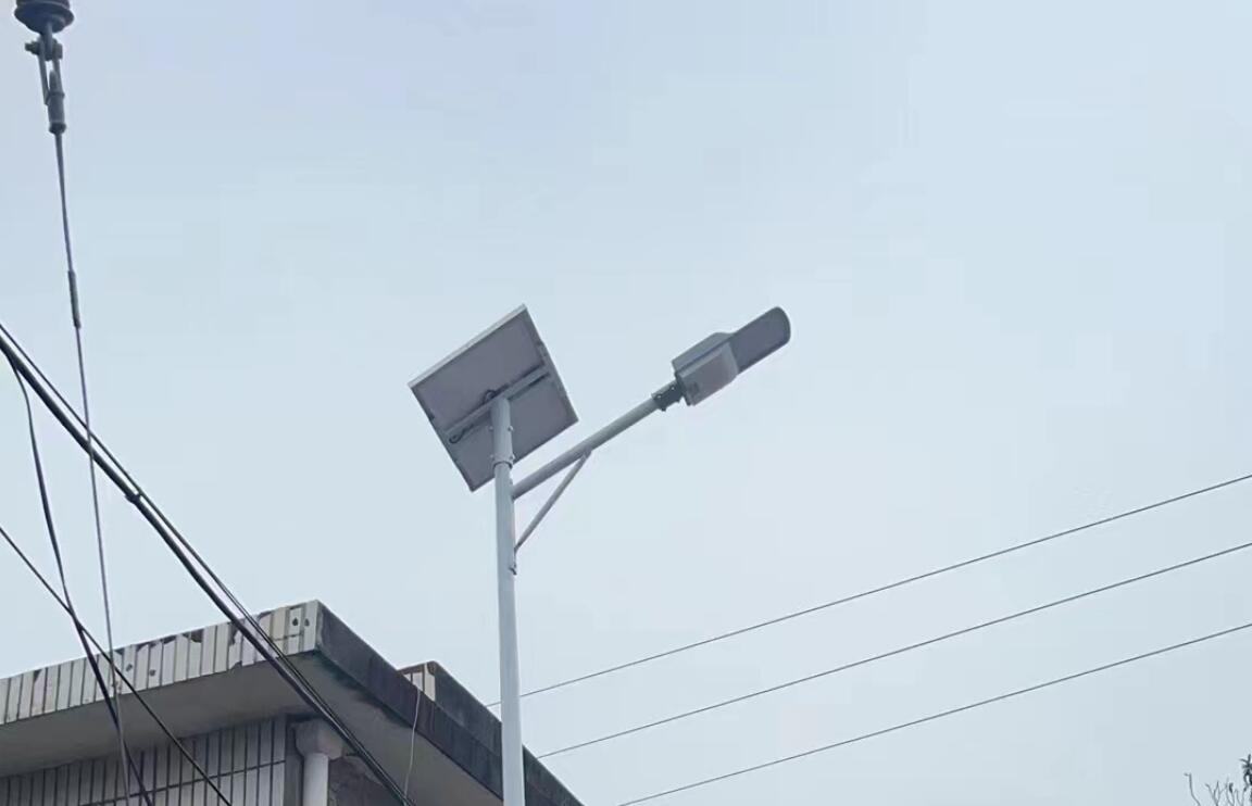 太陽(yáng)能路燈維修注意事項(xiàng)